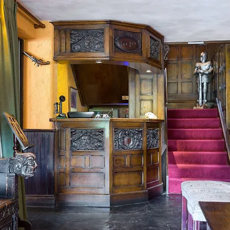 The King's Head Hotel 3*